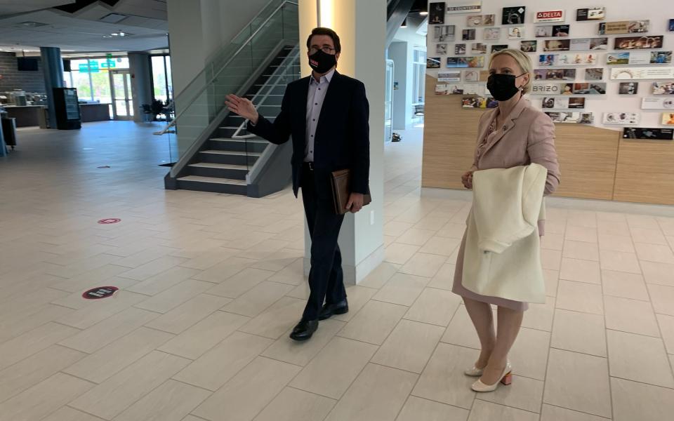 Congresswoman Spartz Continues District Tour, Visits Delta Faucet